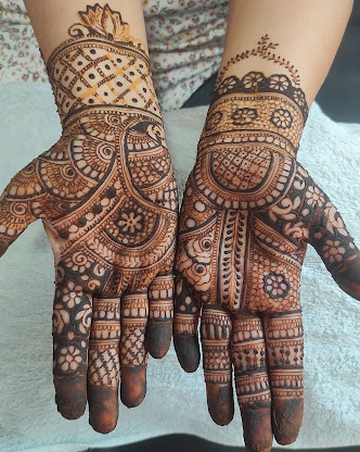 Shital Mehndi designer