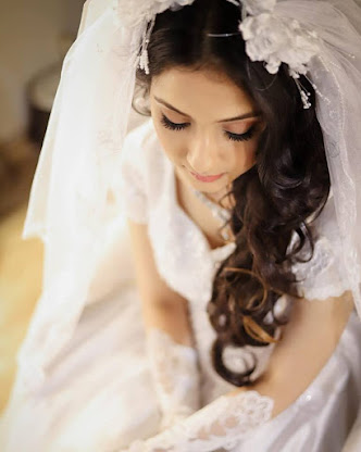 Wow By Makeup Artist Reena