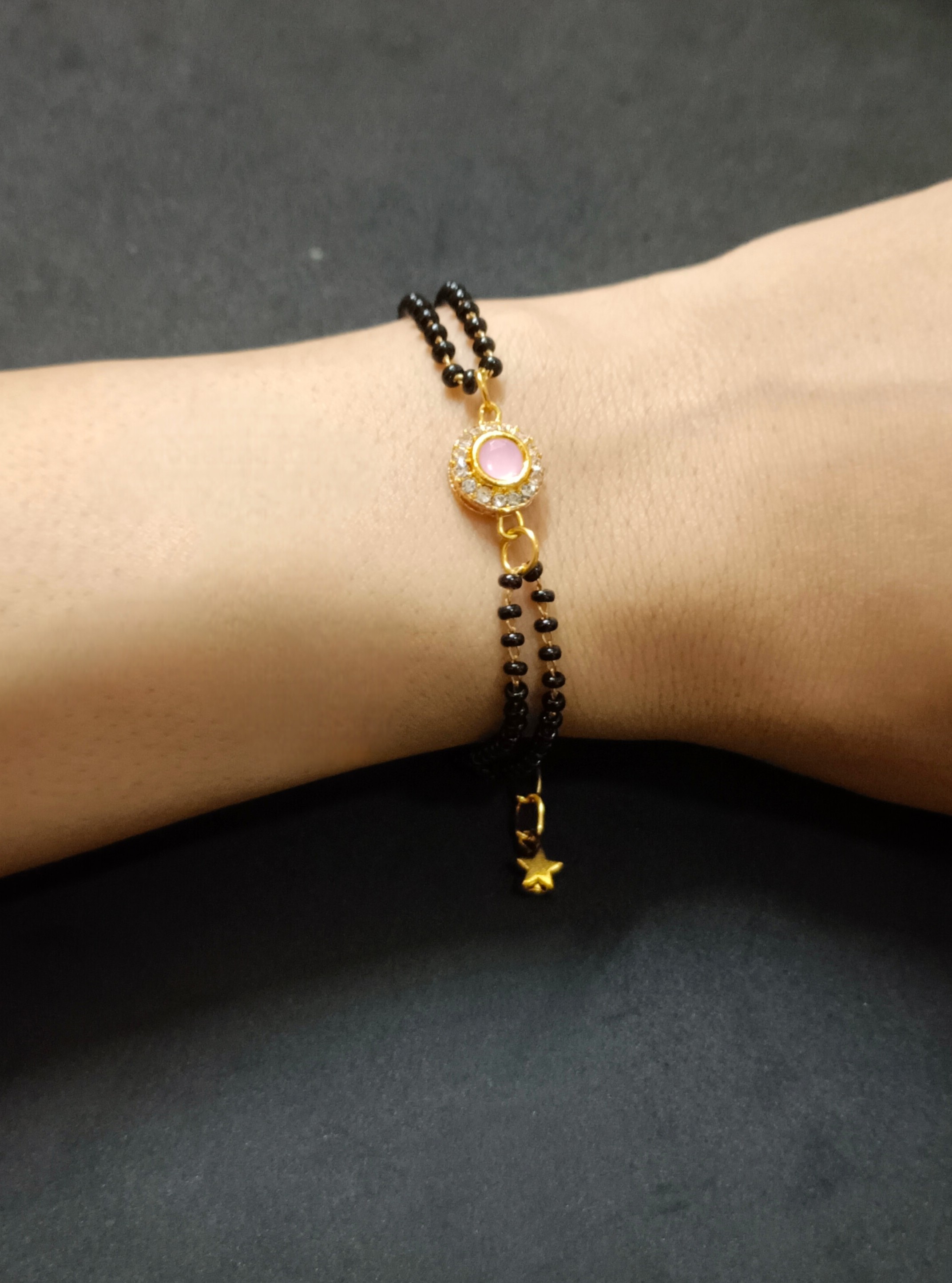 Hand Mangalsutra
