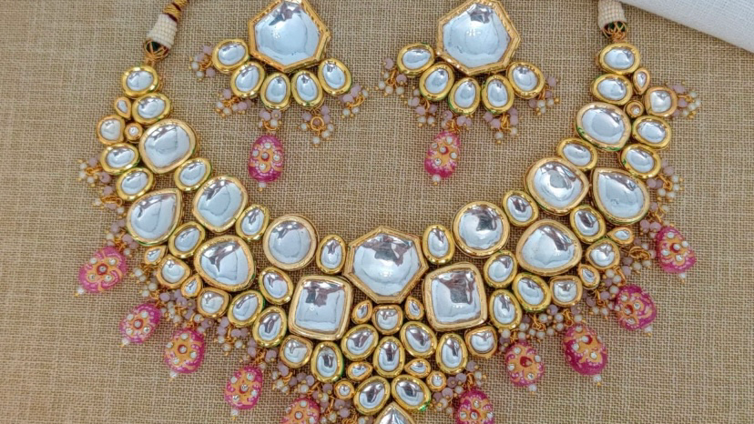 Unique Jewellery & Outfits Rental Store