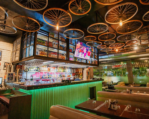 Fusion Grill Dine & Lounge