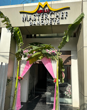 Standing Ovation Balloon and Floral Decorators