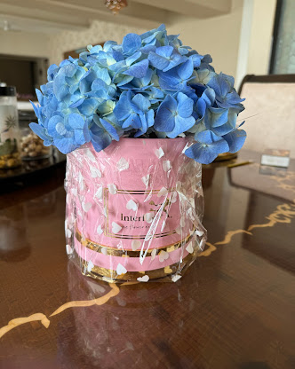 Interflora - The Flower Experts