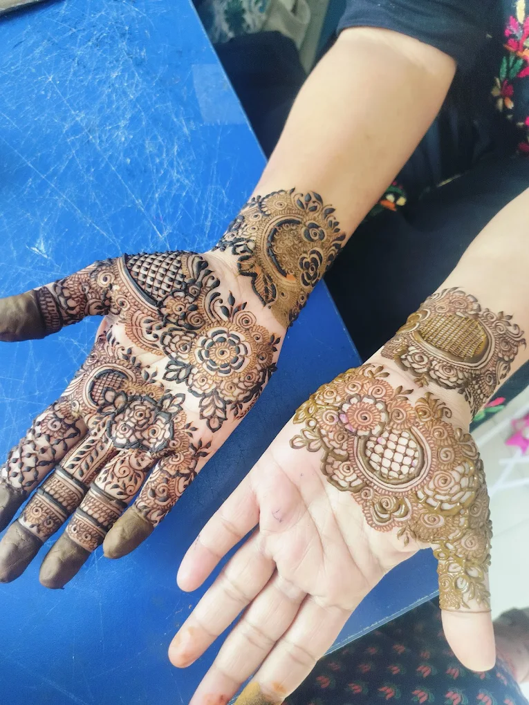 Deesha Mehendi Art