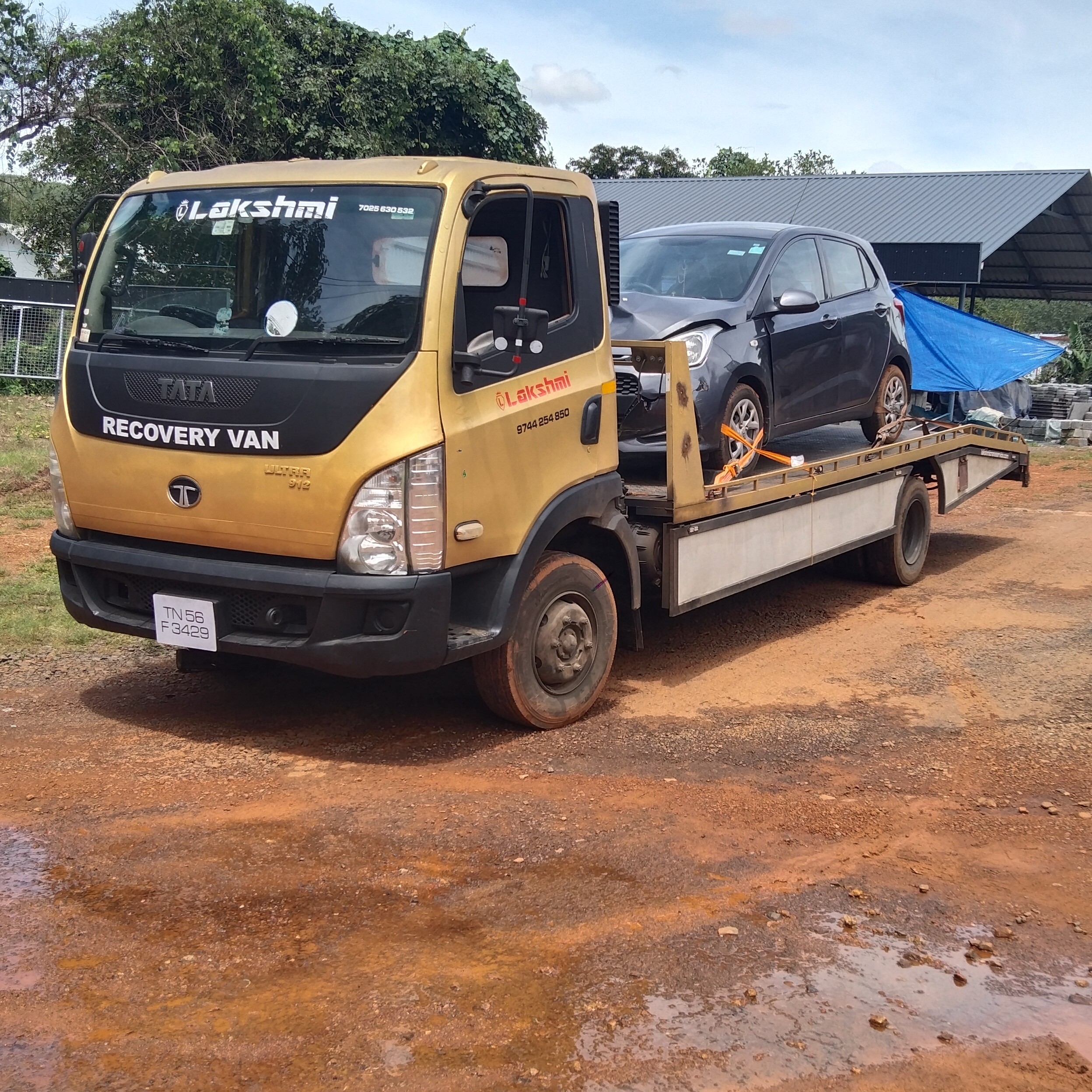 Lakshmi Flatbed Recovery Crane
