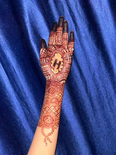 Nida Bridal mehandi