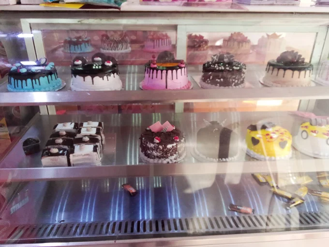 Zeeya live cake studio