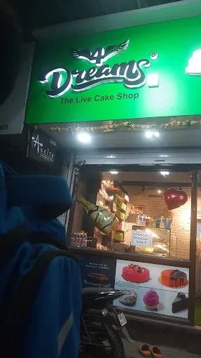 Four Dreams-The Live Cake Shop