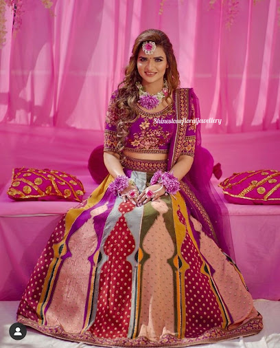 Shinestone Floral Jewellery