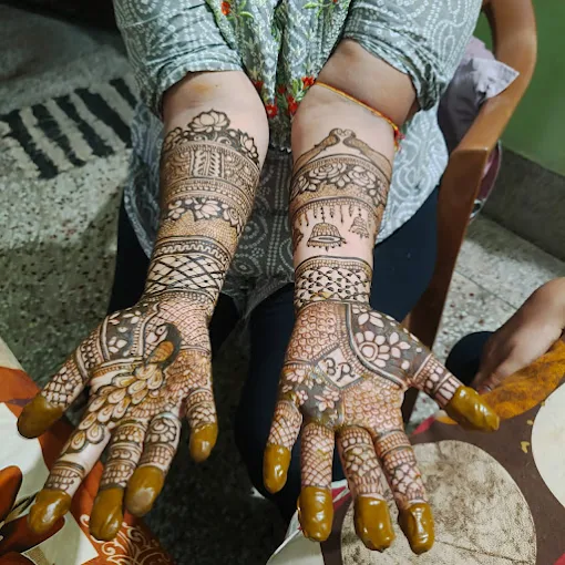 Asha mehndi art