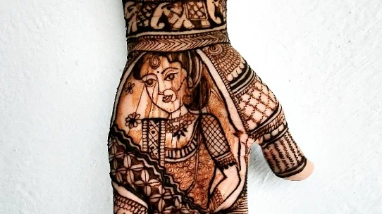 Ayostini Mehendi Art