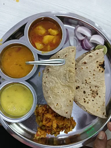 Sunita Caterers And Tiffin Service Bandra