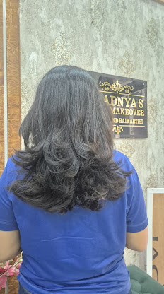 PRADNYAS MAGIC MAKEOVER SALON