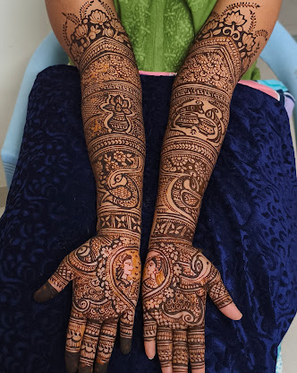 Vandana Mehandi Artist