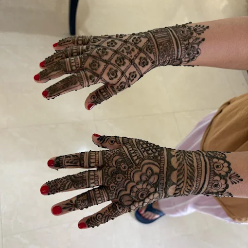 B.Com Milan Mehndi | Best Mehndi Artist and Designer in Thane | All Over Mumbai Home Service