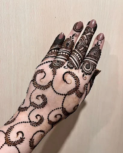 Bhuvi mehndi artist